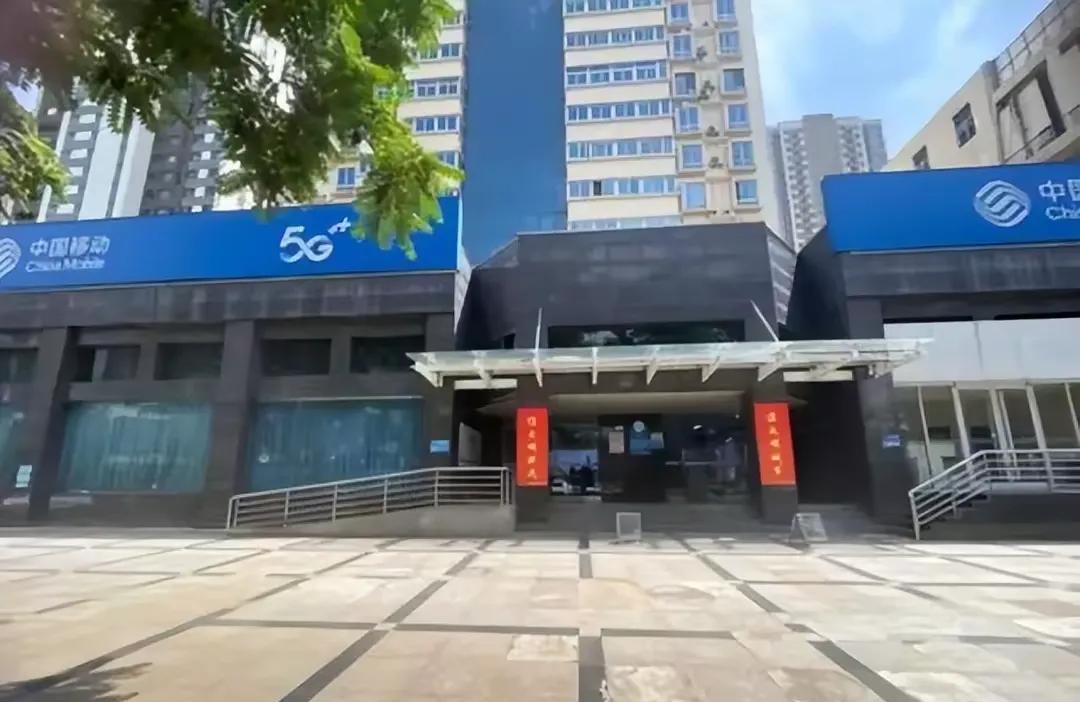 陕西宝鸡，女子想把用了10多年的手机号，从奶奶名下过户给自己，营 业 厅说这是“
