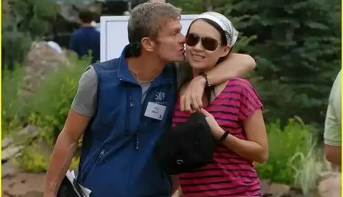 章子怡外籍男友也很爱子怡！章子怡和王峰结婚也是真爱！可惜是都走散了！一别两宽结束