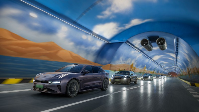 极氪001领航！世界最长高速隧道通车，成首批穿越天山的国产车队