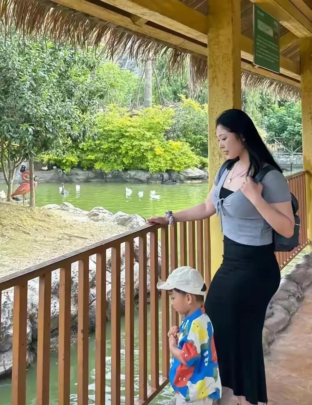 欲把卡伦湖比卡拉米。去一趟九台卡伦湖，就是一个大湖，周围配套设施不行。但是有一个