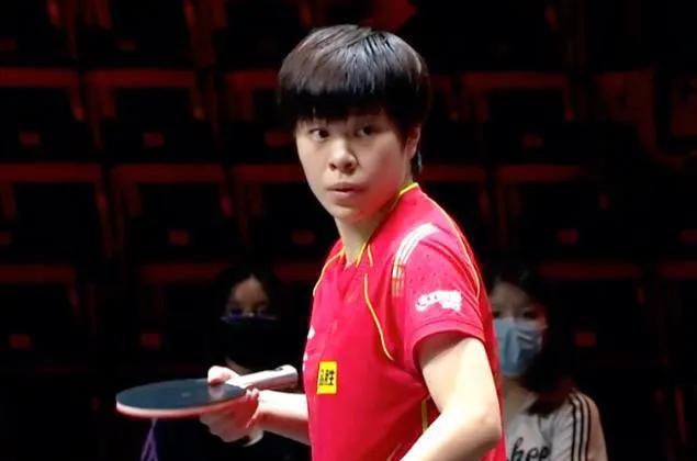 王艺迪复仇早田希娜，晋级4強。
重庆冠军赛，王艺迪对阵日本一姐早田希娜。两个人相