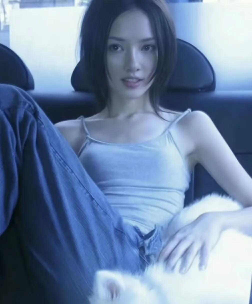 见过郭碧婷本人，那时候她还没有怀孕生孩子，她跟向佐一起在香港圆方商场，转弯的时候