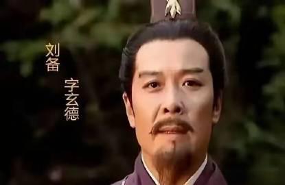 刘备在白帝城咽下最后一口气时，整个蜀汉朝廷就像被抽走了主心骨。四十几岁的诸葛亮接