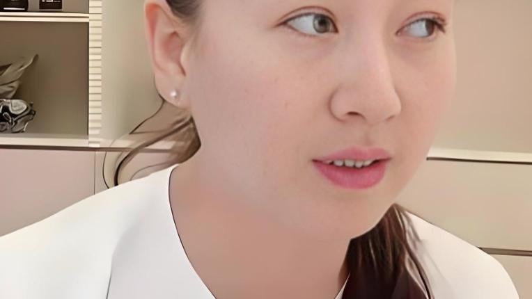 哭穷”代价来了！闫学晶名下6家公司连续注销，代言全面崩塌