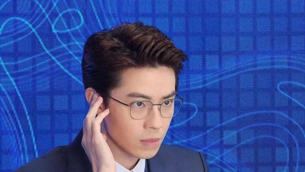TVB小生迎高光时刻，内地剧当主角，挑战全普通话演皇帝！