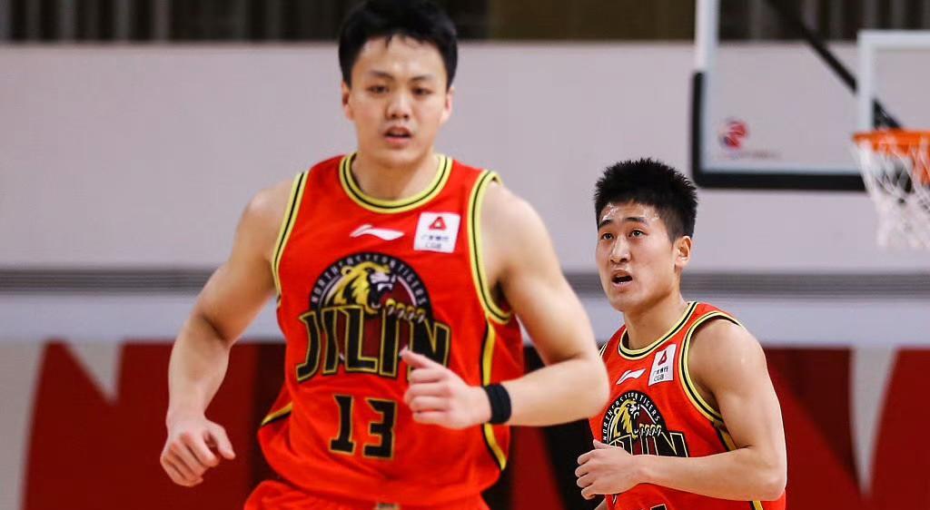 姜宇星加盟辽宁？为张镇麟的出走做准备！
吉林队财政吃紧，将姜宇星交易到辽宁，保证
