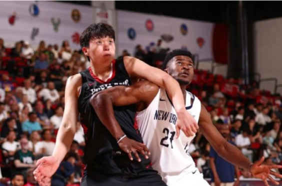 比卢普斯：杨瀚森已经证明他配得上顺位

北京时间7月16日NBA夏季联赛，开拓者