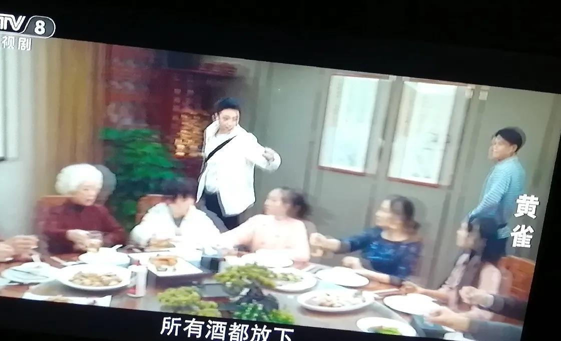9.《黄雀》。功勋卓著的反扒警察郭鹏飞作为支援荔城反扒重点项目的成员，来到荔城，