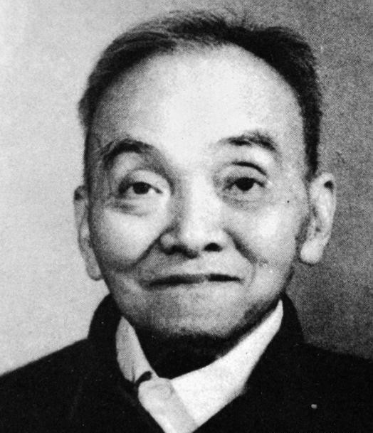 1949年4月，范纪曼在临刑前夜，突然捂着肚子大叫，并对看守班长说：“我肚子疼,