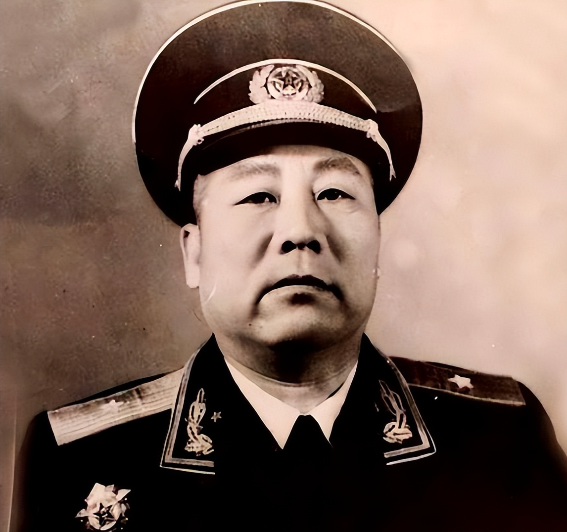 曾克林作为红军元老，在抗日战争和解放战争时期都为国家做出了巨大的贡献。就他在军队