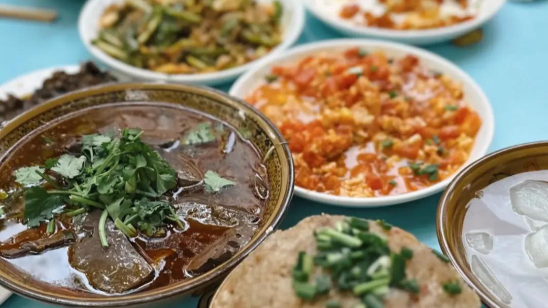 风景媲美川西，美食鲜辣好吃，重庆这个最清凉宝地正适合盛夏逛吃