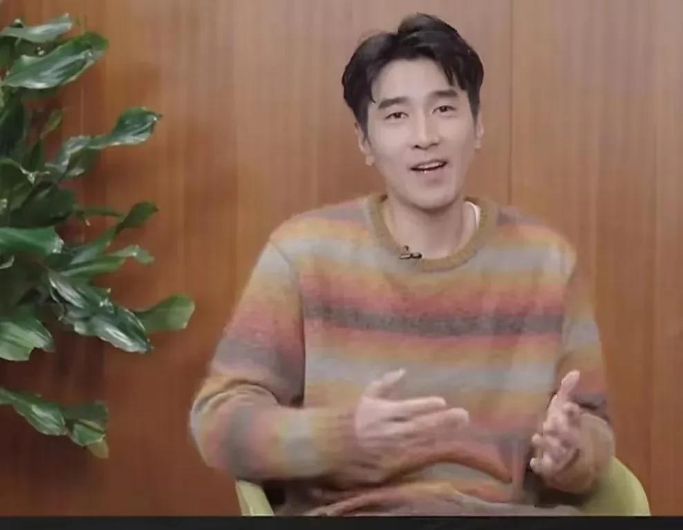 我感觉赵又廷和高圆圆这对，估计是永远都离不了婚的！  
为啥这么说？  
原因根