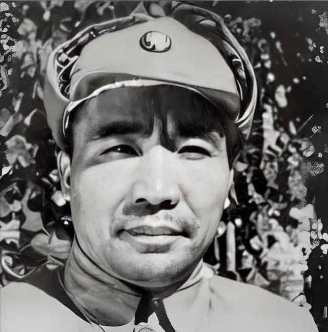 “三李不如一王”这说法还挺有趣的。从描述来看，王耀武很会搞人际关系，能在蒋介石以