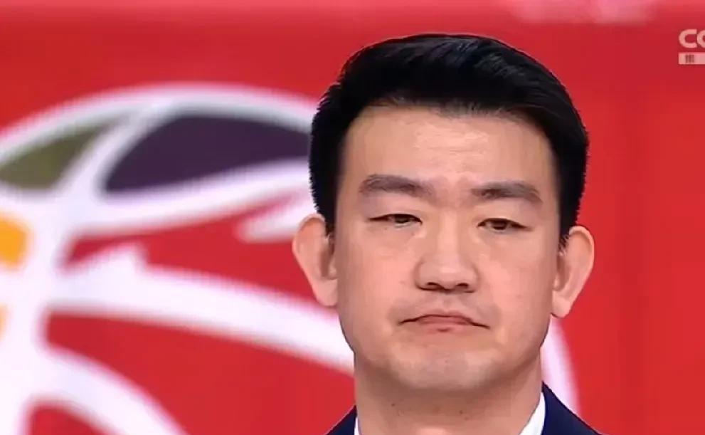 今年辽宁队要是打败广厦队，可能会有人说胜之不武，但竞技体育里，健康和运气本来就是