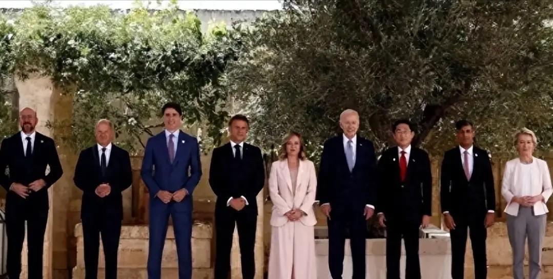 等不及俄倒下，7国分5路攻击中国，打击目标已锁定，中方不退一步！
最近一场在德班