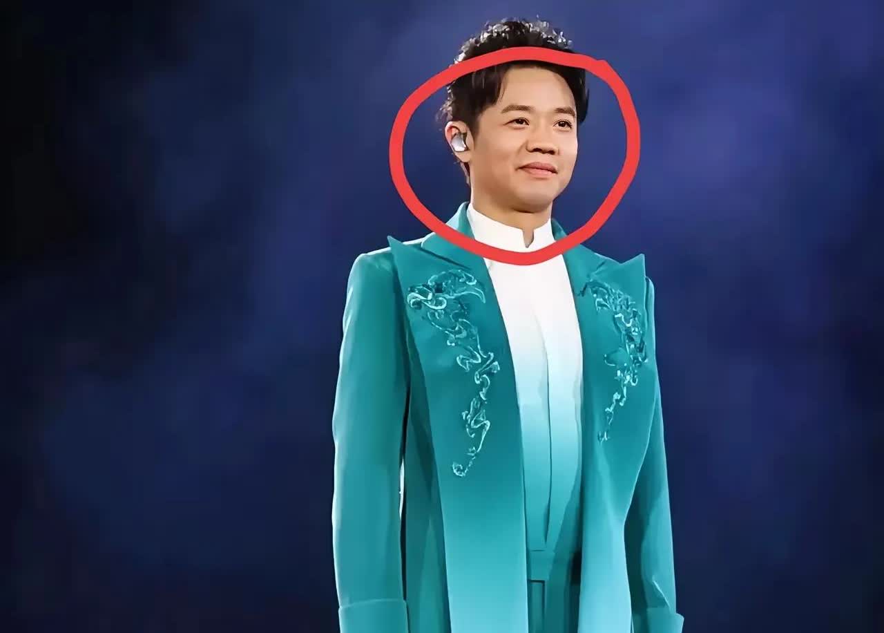 曾毅这次回应得有点轻描淡写。  

明眼人都能看出来，事情出得突然，但也不是