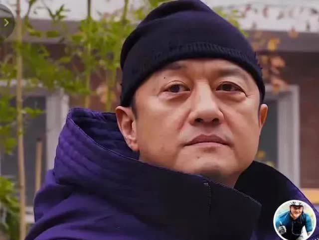 李亚鹏老的真快，已经像六七十岁的人了。
其实他才54岁，这“花期”也太短了。