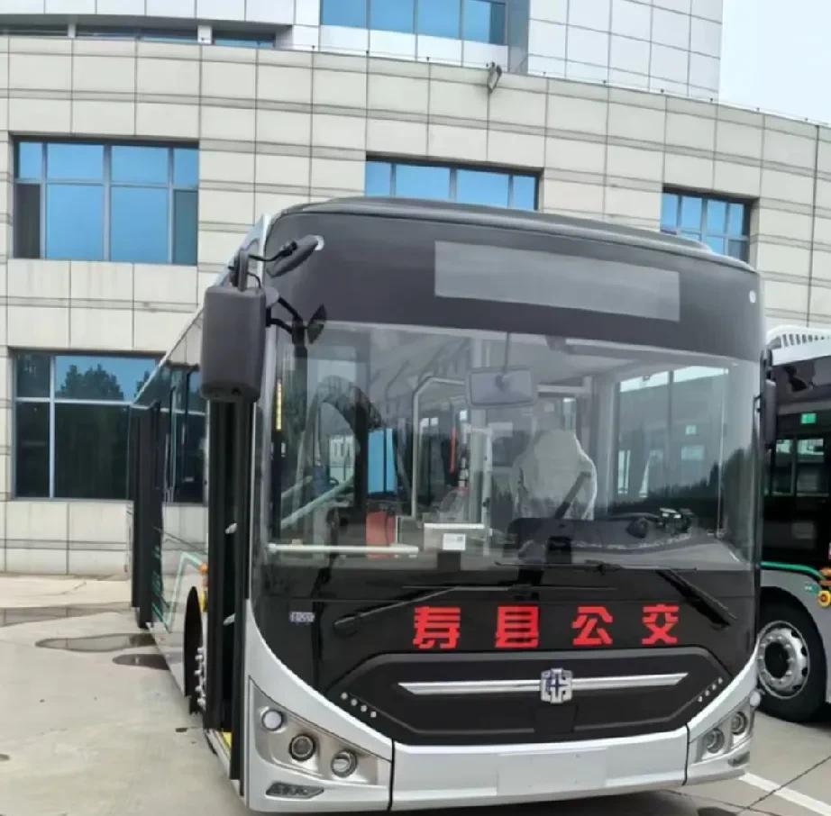 寿县新桥公共交通惠民工程开始招标，以后有现代化公交站台了
寿县楚通公交公司发布通