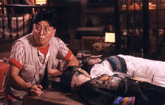    《僵尸家族》打破僵尸纯然嗜血的刻板印象，赋予僵尸家族以人性弧光，小僵尸与人