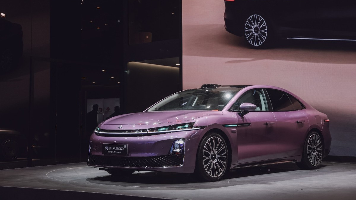 华系双智旗舰轿车 广汽昊铂A800内饰首发，为高速L3商用冲刺