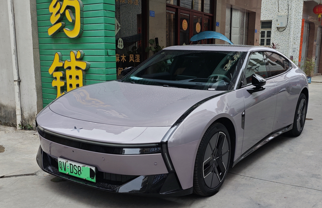 高速续航测试
高速续航还行可以的，充满560，高速全程125从四会直到家里行驶4