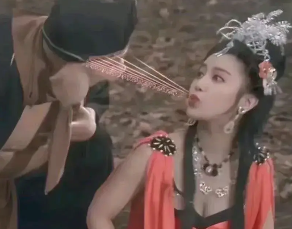 今年的沐足，按摩行业也不好搞，朋友的店开了十年了，准备让店里的技师入股，他自己准