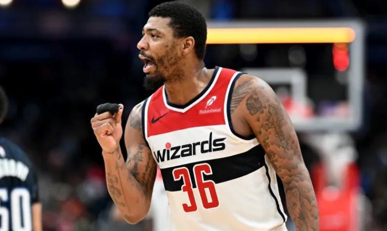 洛杉矶双雄，休赛期买断的神[狗头][狗头][狗头]
没一直跟进湖人签约消息的兄弟