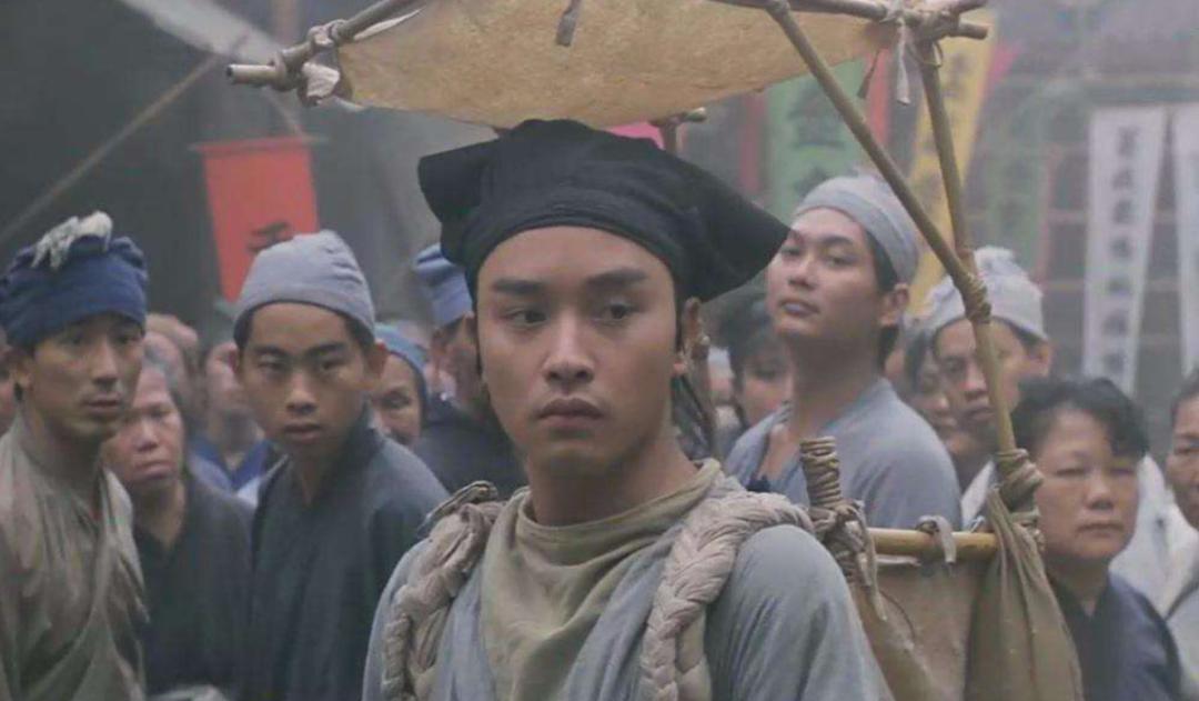 古代赶考这事，不像电视剧里演的那么简单。什么白衣书生，一匹马，一卷书，从乡下孤身
