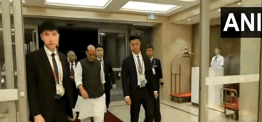 印度防长访华结束，中方高规格送别











啥？印度防长刚在中国说完