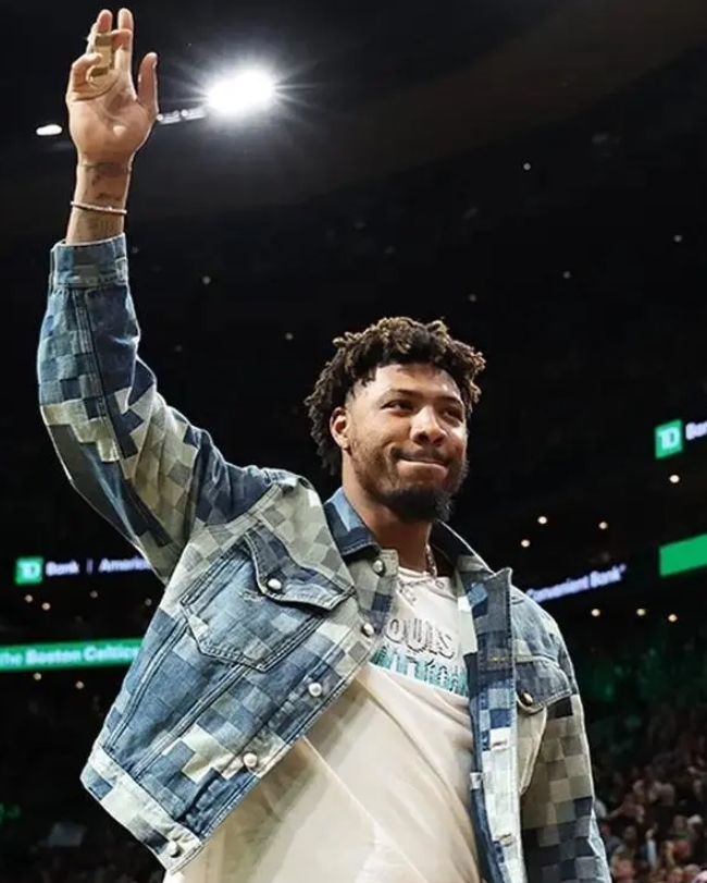 据ESPN报道，新晋加盟洛杉矶湖人的马库斯·斯马特表示，他相信如今这支湖人队完全