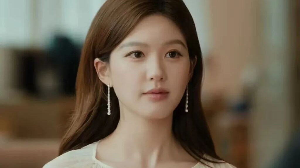 《许我耀眼》：为什么明知许妍“骗婚”，沈家父母还会接纳她？