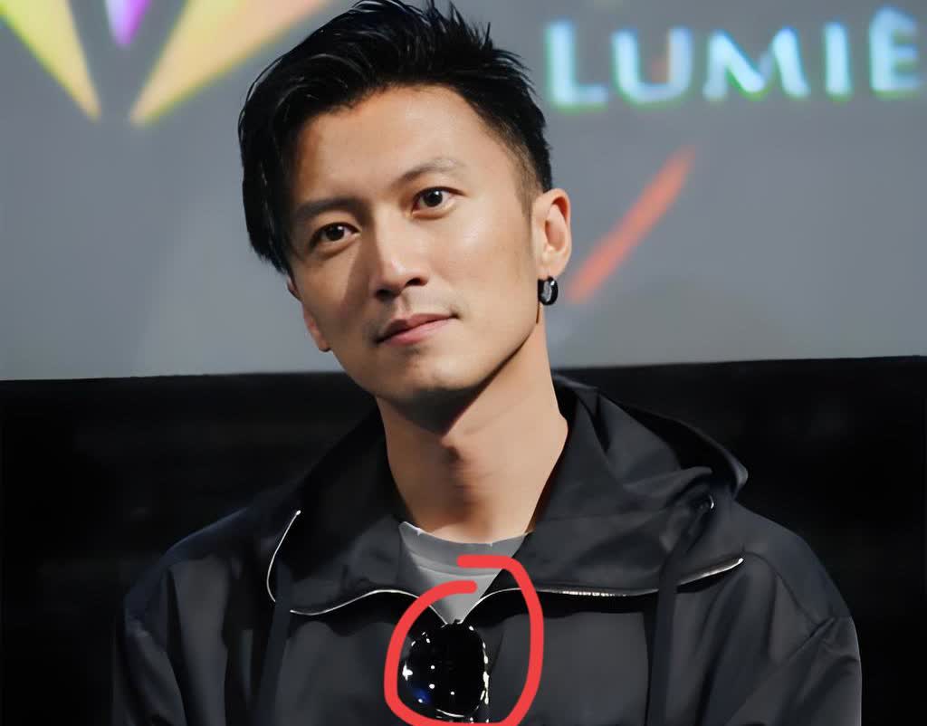 我勒个豆！

谢霆锋公开道歉，

张柏芝却选择不原谅，这是什么情况啊？
