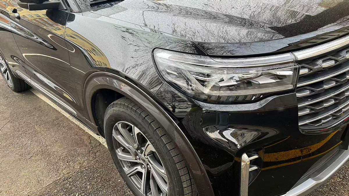 全家出行选探险者钛金版，舒服还能越野