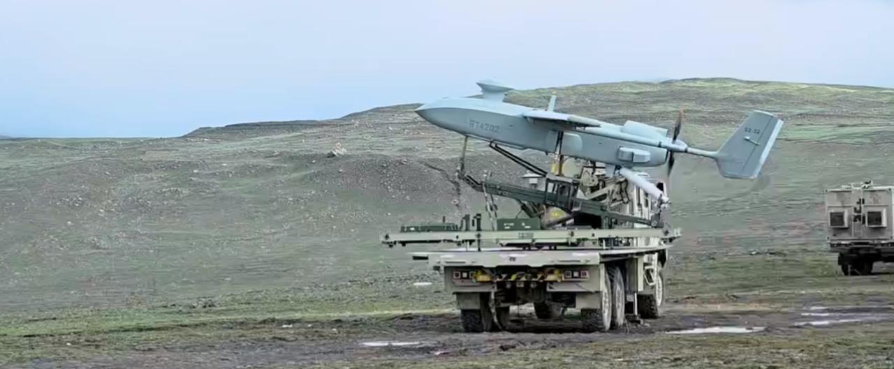 西部战区陆军第77集团军炮兵旅目标获取队，换装了国产最新型炮兵侦校无人机，可以为