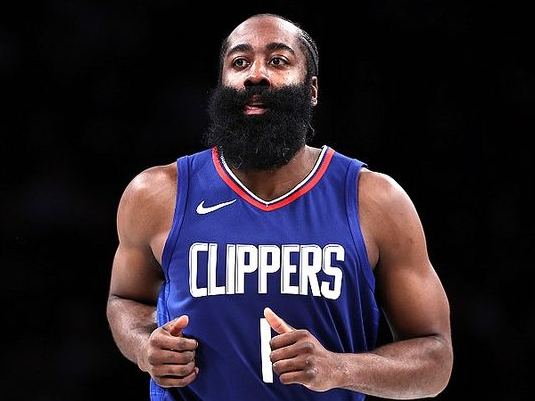 哈登交易概率不大吧，没啥球队适配，留在快船刷刷分，还有合同续挺好的