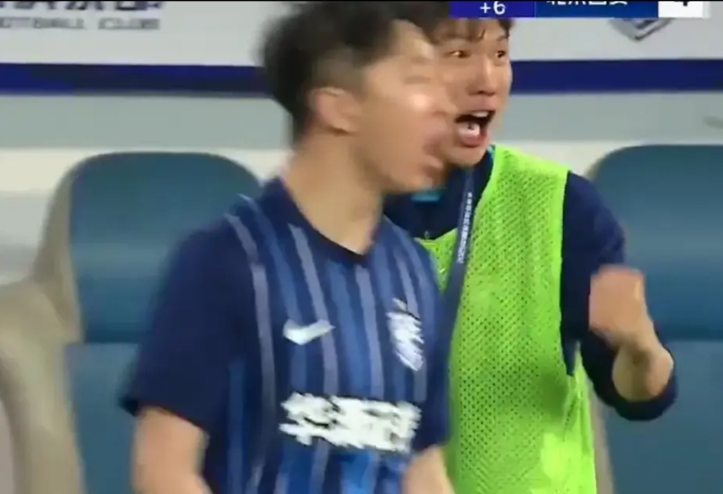邓卓翔牛逼！超级大逆转！谁也想不到啊！
谁能想到武汉三镇这样的球队能够完成超级大