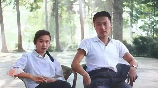 1975年，陈小鲁和粟惠宁度蜜月的留影，郎才女貌，真正的门当户对