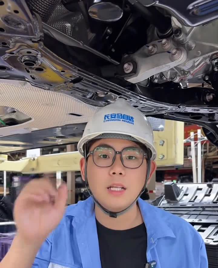 网络热门话题。
这一期由马自达给大家介绍汽车网络热门话题。马自达车主请起立。
