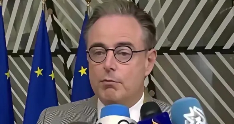 比利时首相德韦弗在欧盟峰会上说，“即使在二战期间也未没收冻结任何国家资产，如果我