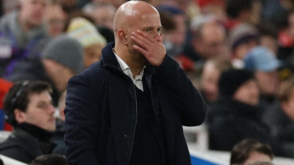 主帅斯洛特回应下课危机：专注解决问题，而非担忧职位