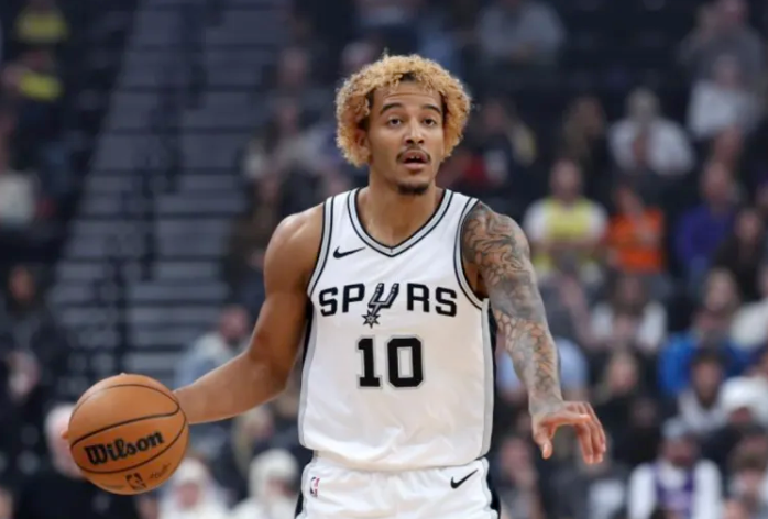 圣安东尼奥马刺队仍在交易市场上保持活跃，目标是为前锋杰里米-索汉寻找一个新东家。