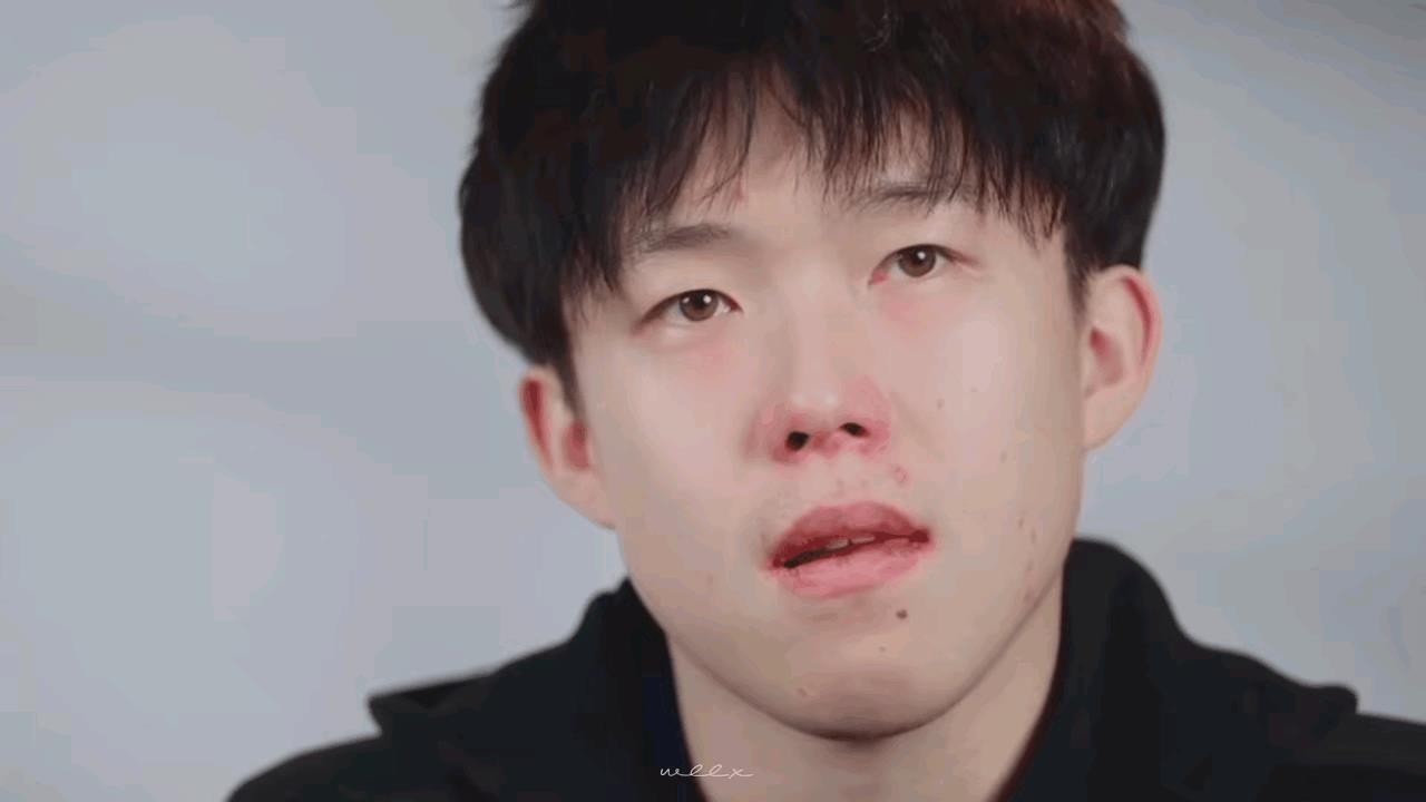王楚钦太冤了！
他在成都集训呢，
他的粉丝又给他惹祸了。
张继科比较欣赏林诗栋和
