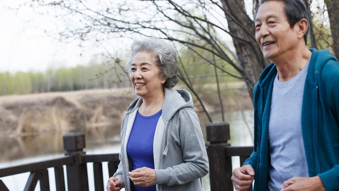 60岁后到底要不要找老伴儿？过来人告诉你3个原因