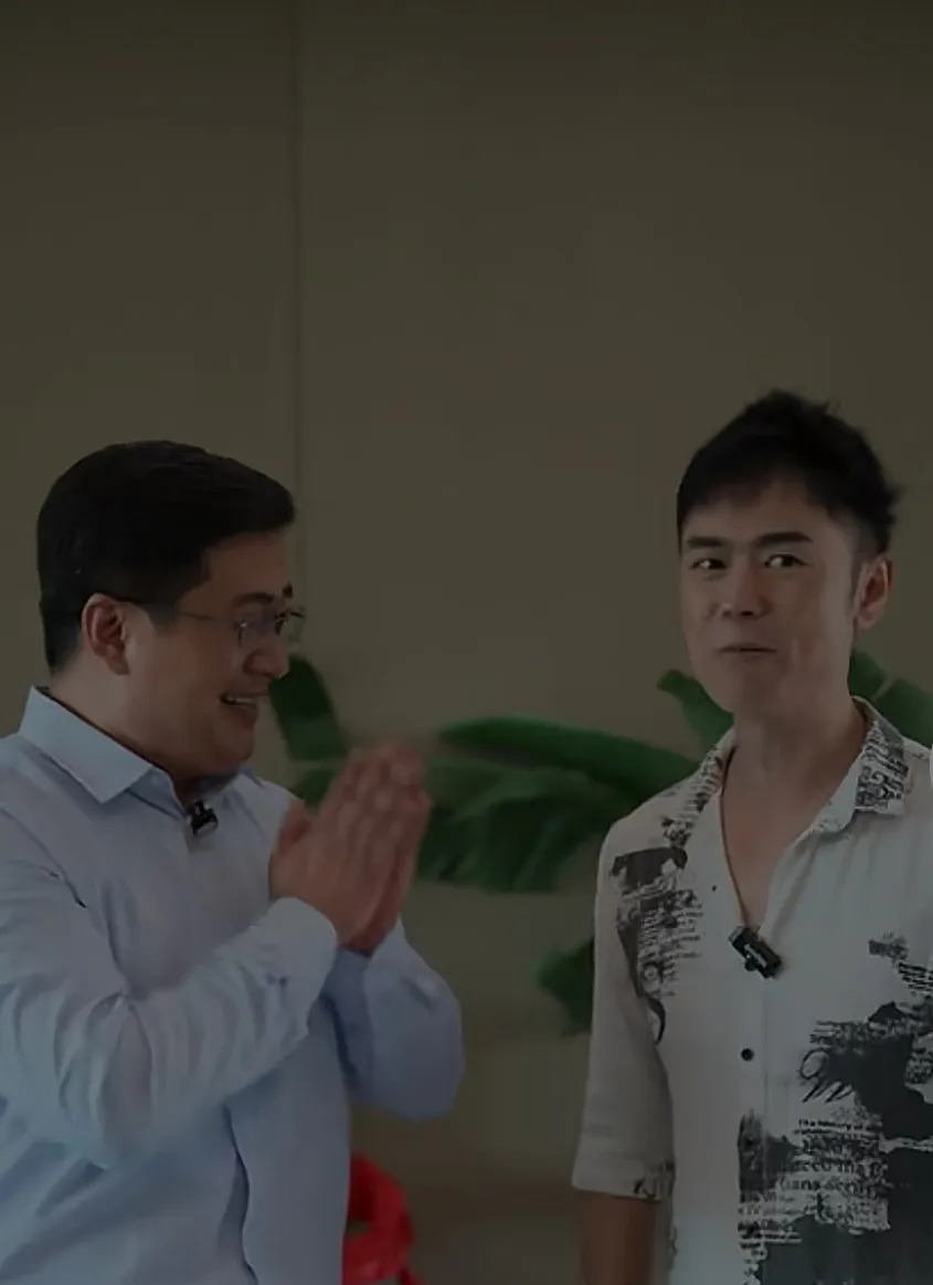 刘市长与马健涛合唱搀扶











我的天哪！你们猜怎么着？市长大人居