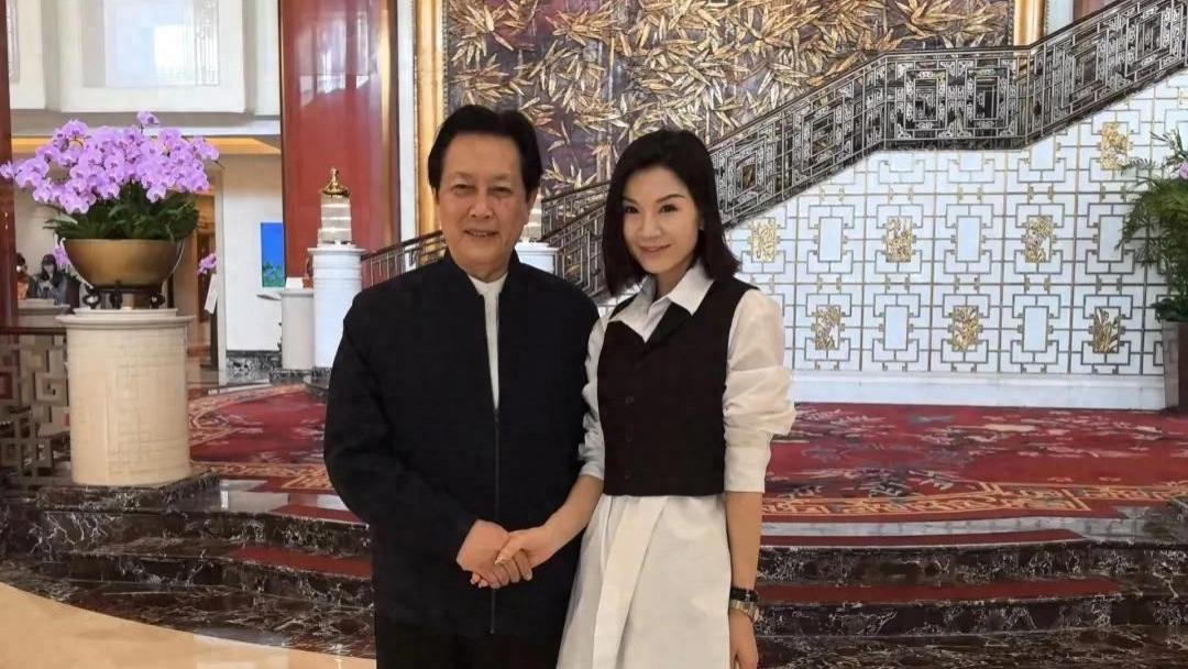 七十三载风华正茂，唐国强上海三国盛会，再续经典传奇