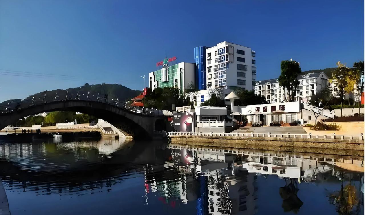 #春日生活打卡季#
明溪县属于福建省三明市。明溪县的历史源远流长，早在新石器时代