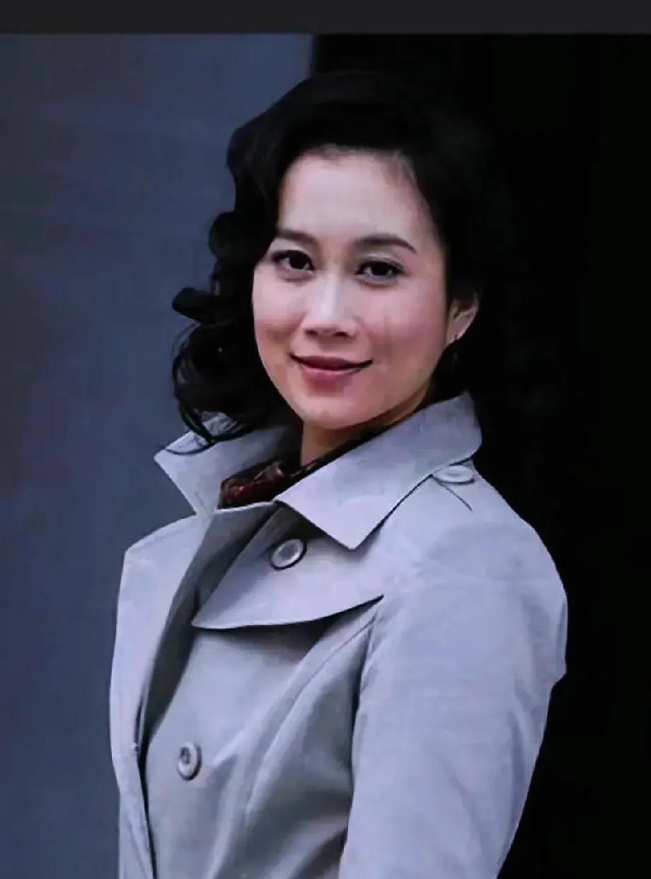性感有气质有女人，演技非常真实投入，喜欢她！#高贵的气质女人#