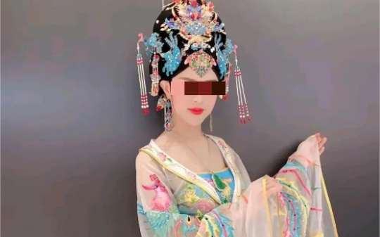 反串网红被抢200万地窖封尸，多年行善遭同乡和枕边人联手背刺！