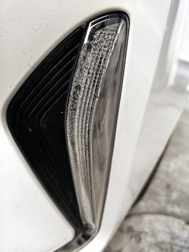 车灯进水问题
21年7月提车，车型是帝豪gl，落地10个W。
之前保养一直是在提