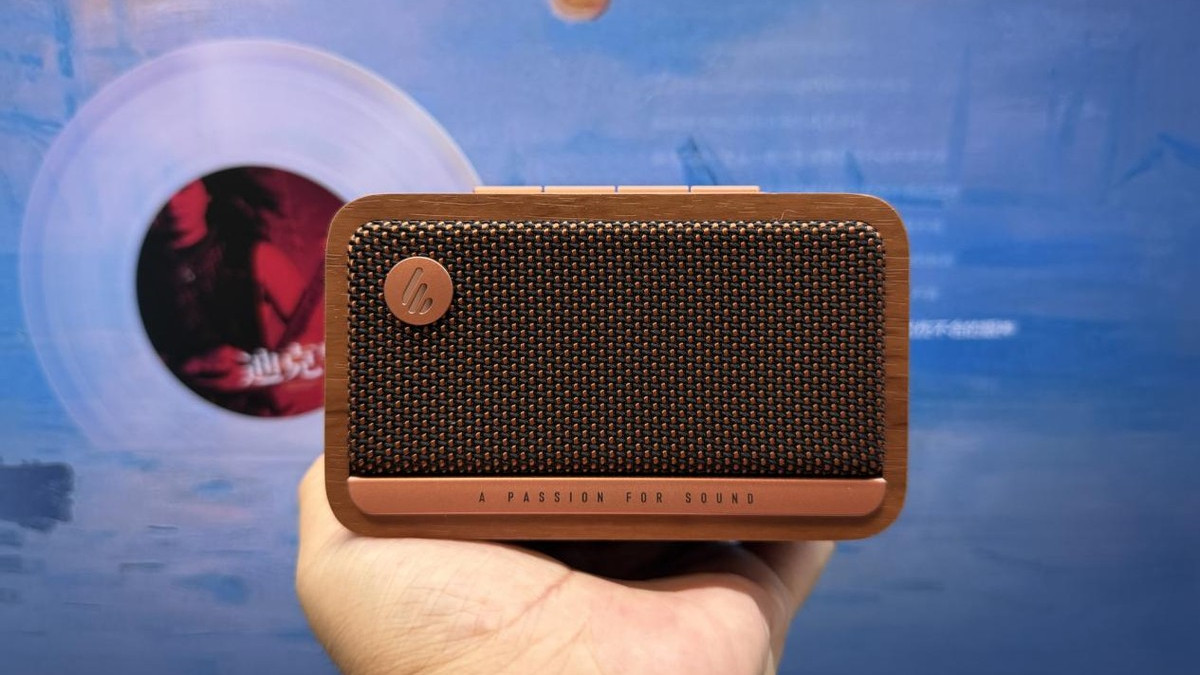 巴掌大的蓝牙音箱！音质却卷过同行？漫步者新品M130音响实话实说